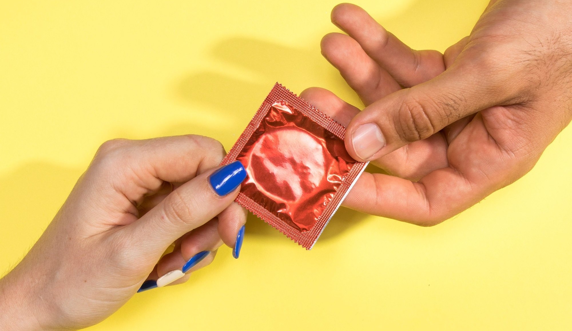 Почему нельзя бросать презерватив в унитаз?